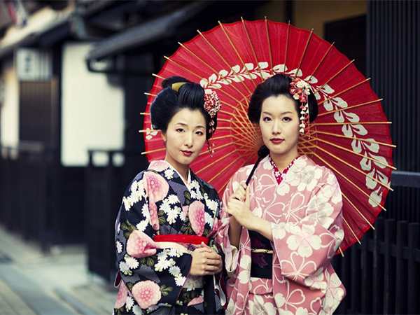phân biệt geisha và maiko