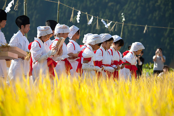 phân biệt 3 từ  祝日 祭日 祝祭日