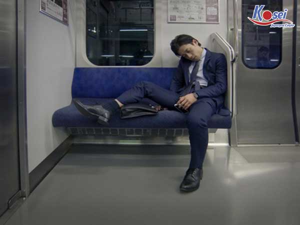 Chuyện lạ có thật: Ngủ gật là một nét văn hóa đáng khen ở Nhật Bản