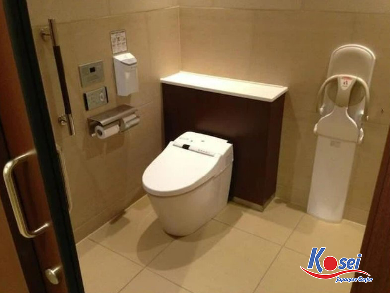 Nhà vệ sinh Nhật Bản có gì mà khiến cả thế giới kinh ngạc?