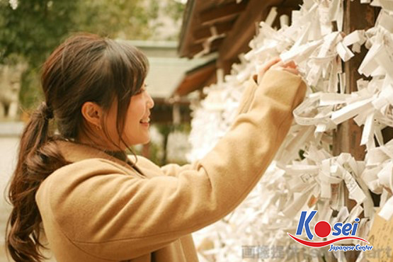 phong tục rút quẻ bói Omikuji Nhật Bản, bói giấy omikuji, omikuji là gì, quẻ bói omikuji
